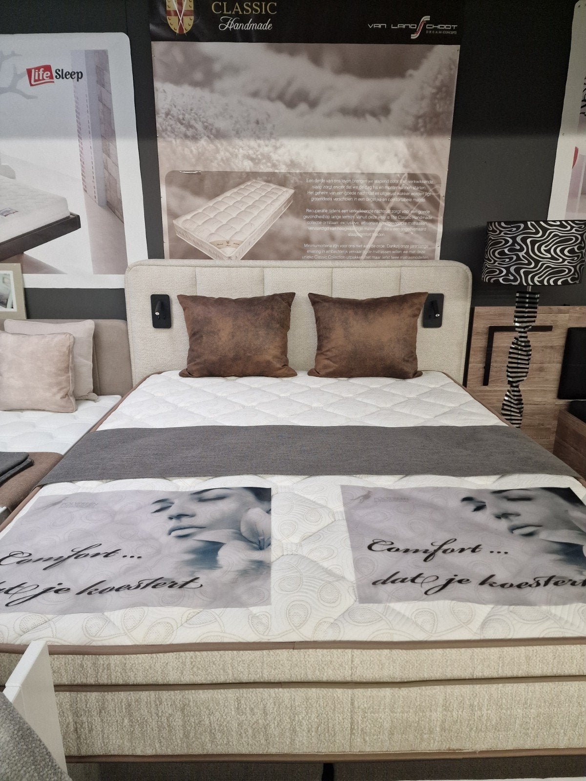 boxspring met opbergruimte met matras 1099 €, Huis en Inrichting, Slaapkamer | Boxsprings, Ophalen