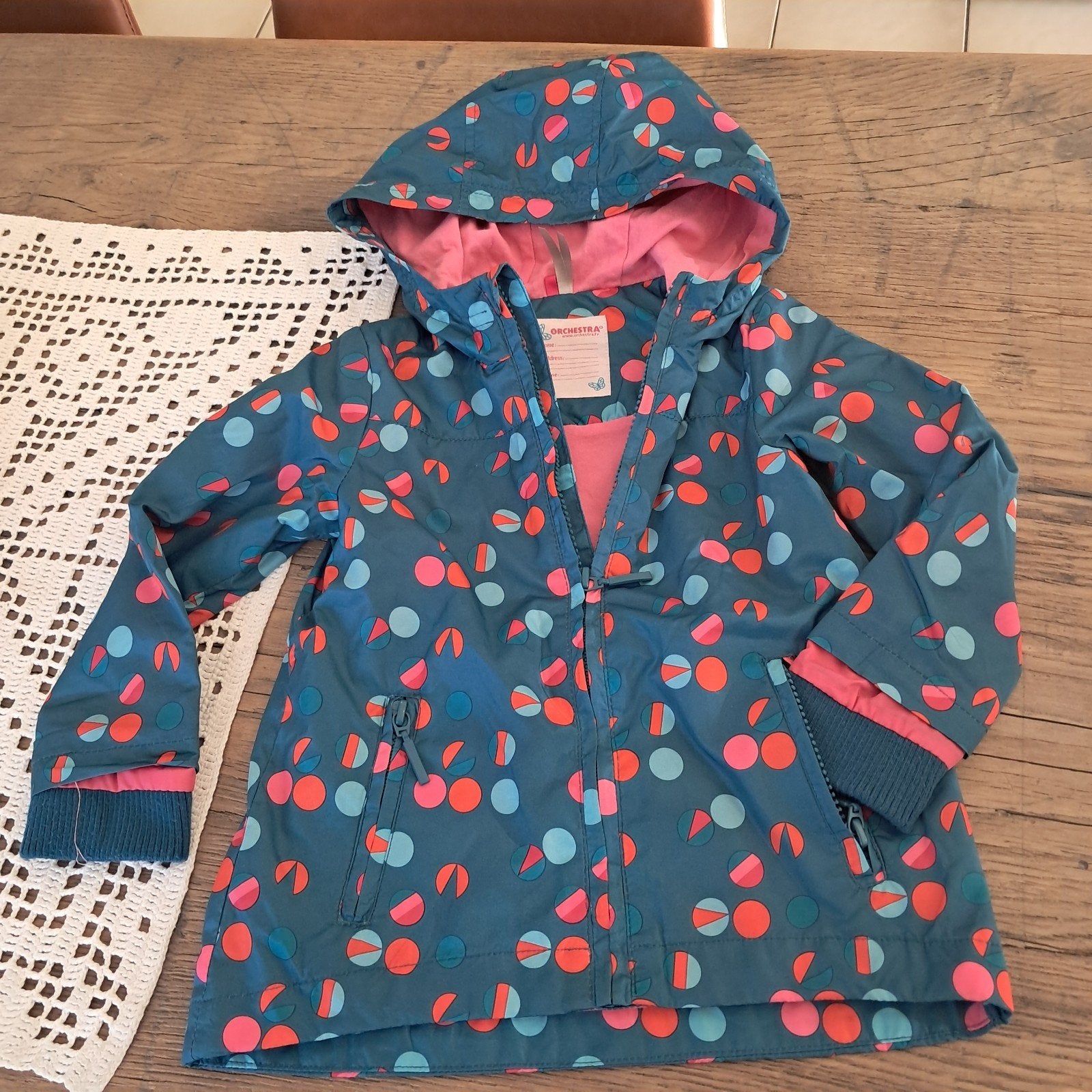 fleurig vestje met kap, Kinderen en Baby's, Babykleding | Maat 86, Meisje, Ophalen of Verzenden, Zo goed als nieuw, Jasje