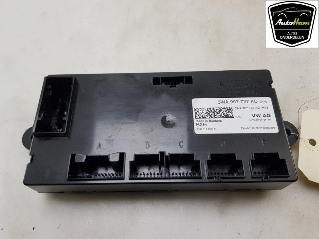 COMPUTER KACHEL Skoda Octavia (NXAA) (01-2020/-), Gebruikt, Info@skoda-auto.de, Skoda, Max-Planck-Straße  3-5
64331  Weiterstadt, DE