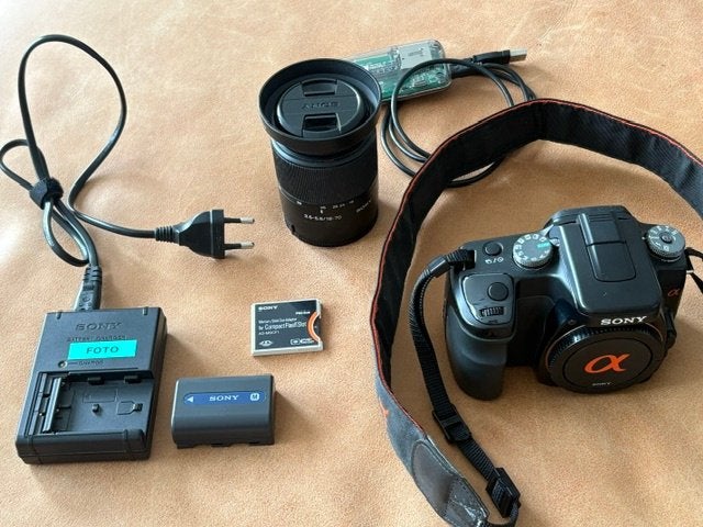SONY alfa 100, Audio, Tv en Foto, Fotocamera's Digitaal, Ophalen, Gebruikt, Spiegelreflex, Geheugenkaart