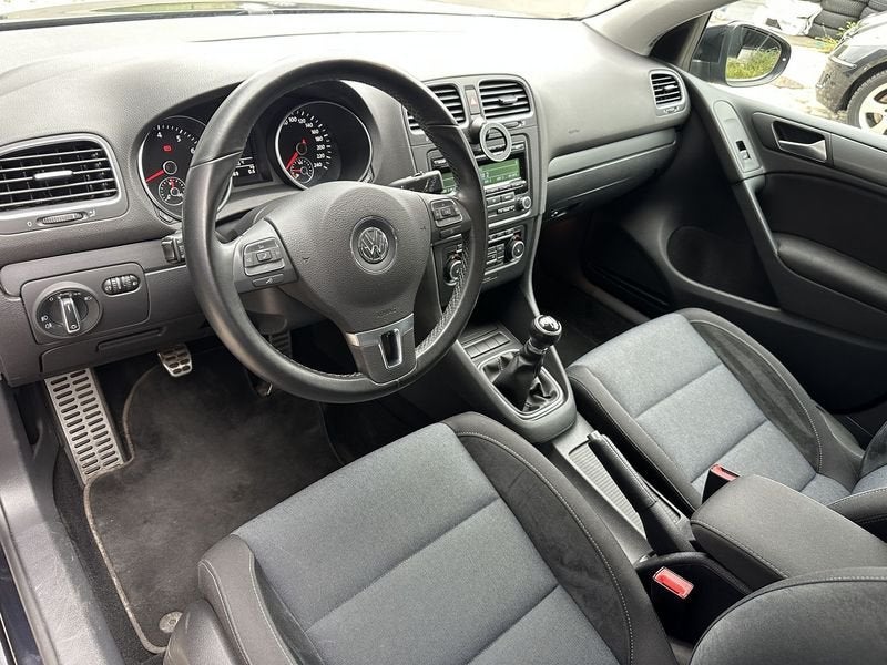 Volkswagen Golf, Voorwielaandrijving, Gebruikt, Zwart, 4 cilinders