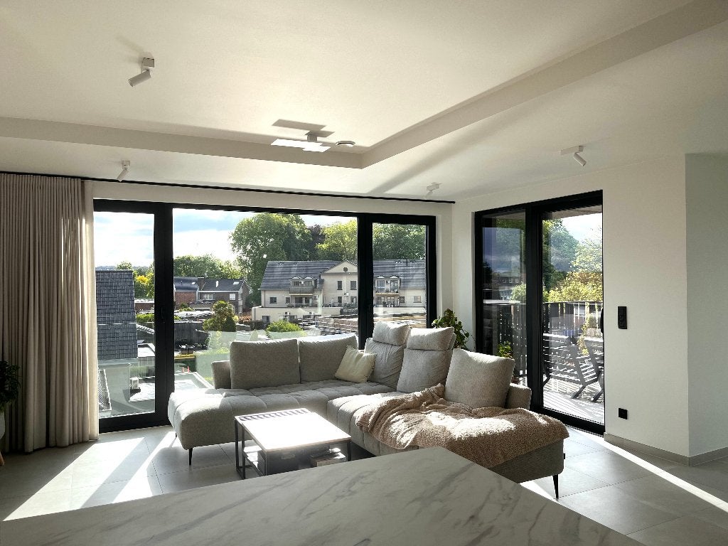 Lichtrijk nieuwbouwappartement met zuidterras, inclu parking, Immo, 25 kWh/m²/jaar, Provincie Oost-Vlaanderen, Tot 200 m², Sint-Niklaas