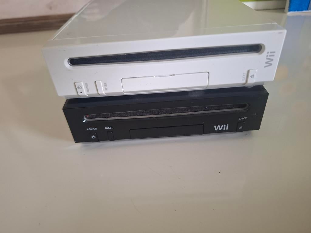 Wii en toebehoren plus grote partij skylanders, Ophalen