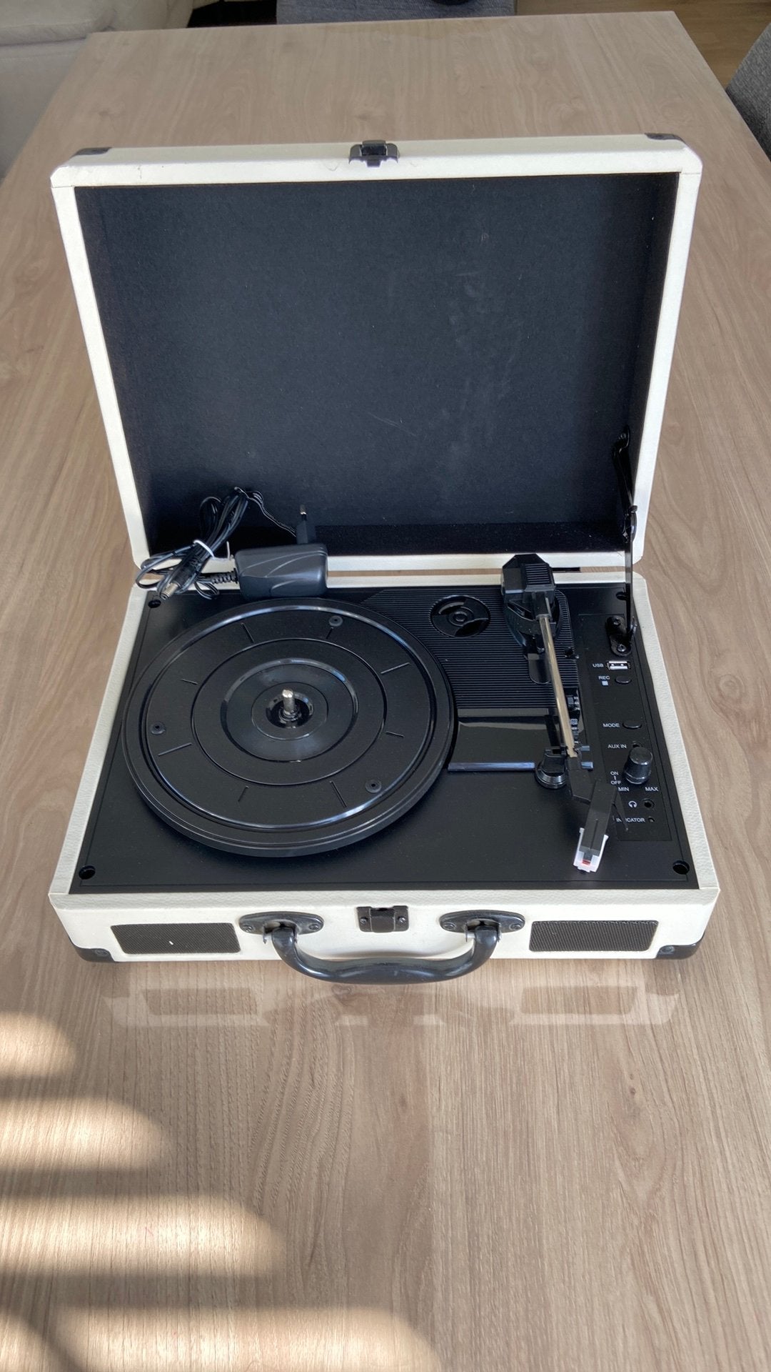 Medion kofferplatenspeler (model MD 43725), Enlèvement, Comme neuf
