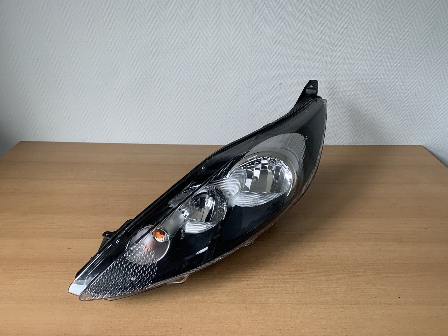 koplamp links ford fiesta 2009 tot 2012 zwart binnenwerk, Autos : Pièces & Accessoires, Éclairage, Ford, Utilisé, Enlèvement ou Envoi