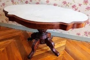 Table à thé style Victotien, Enlèvement