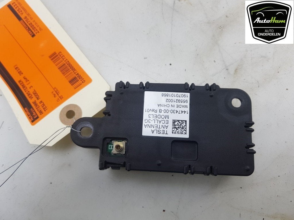 AMPLIFICATEUR D'ANTENNE Tesla Model 3 (|144743000B|), Germany_Sales@tesla.com, Utilisé, Autres marques automobiles, Ludwig-Prandtl-Straße 27 - 29
12526  Berlin, DE