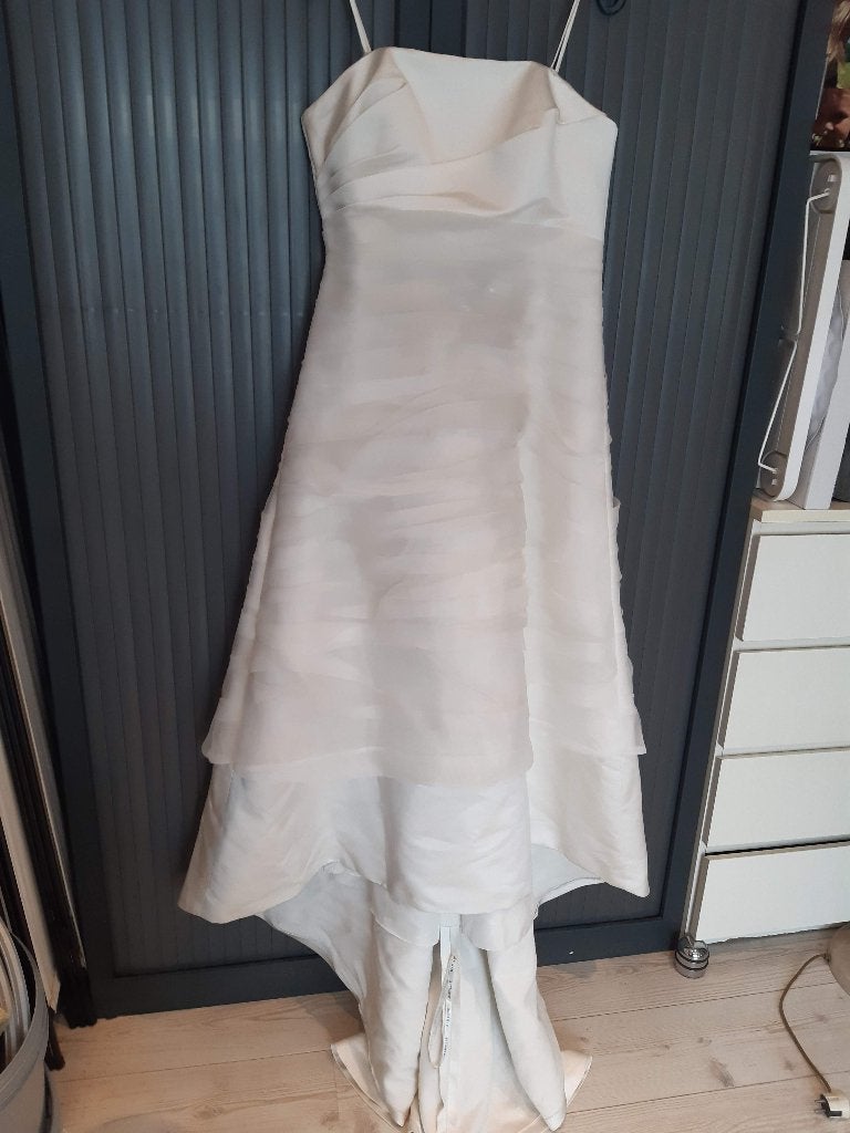 heel mooi trouwkleed + sjaal marylise belgium maat 44, Kleding | Dames, Trouwkleding en Trouwaccessoires, Ophalen of Verzenden