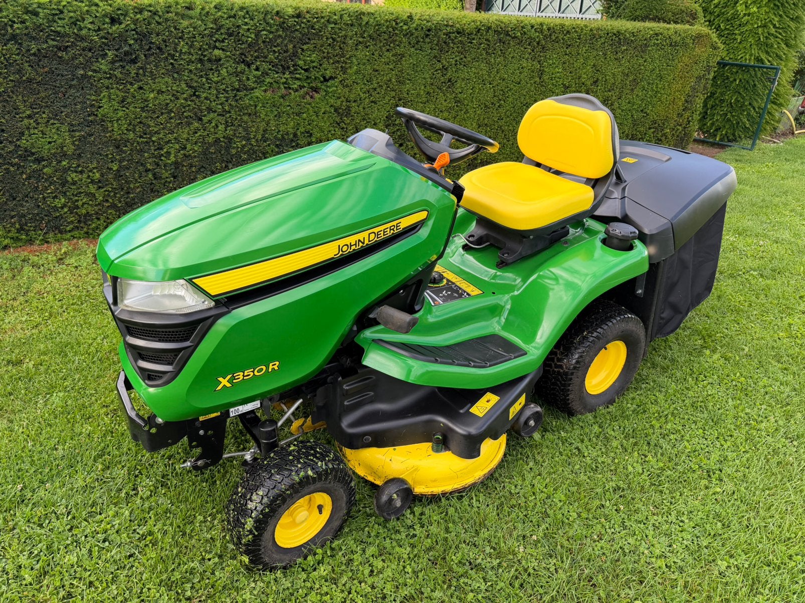 John Deere X350R met opvangbak, Jardin & Terrasse, Tondeuses autoportées, Enlèvement, Comme neuf, Bac de ramassage