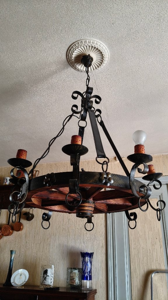 Lustre rustique en bois et fer forge, Comme neuf, Rustiue, Enlèvement, E27 (grand)