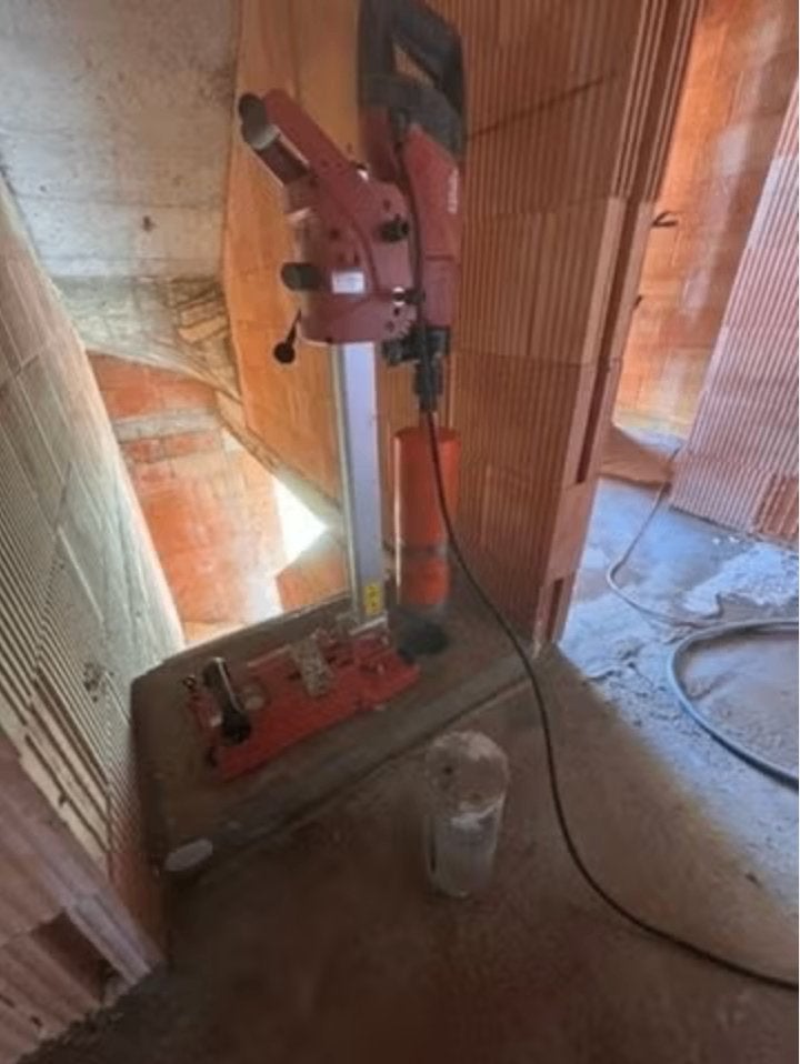 Hilti DD 150-U-kernboor + 150-U-kernboorkolom, Enlèvement, Utilisé, Foreuse sur colonne, 600 watts ou plus