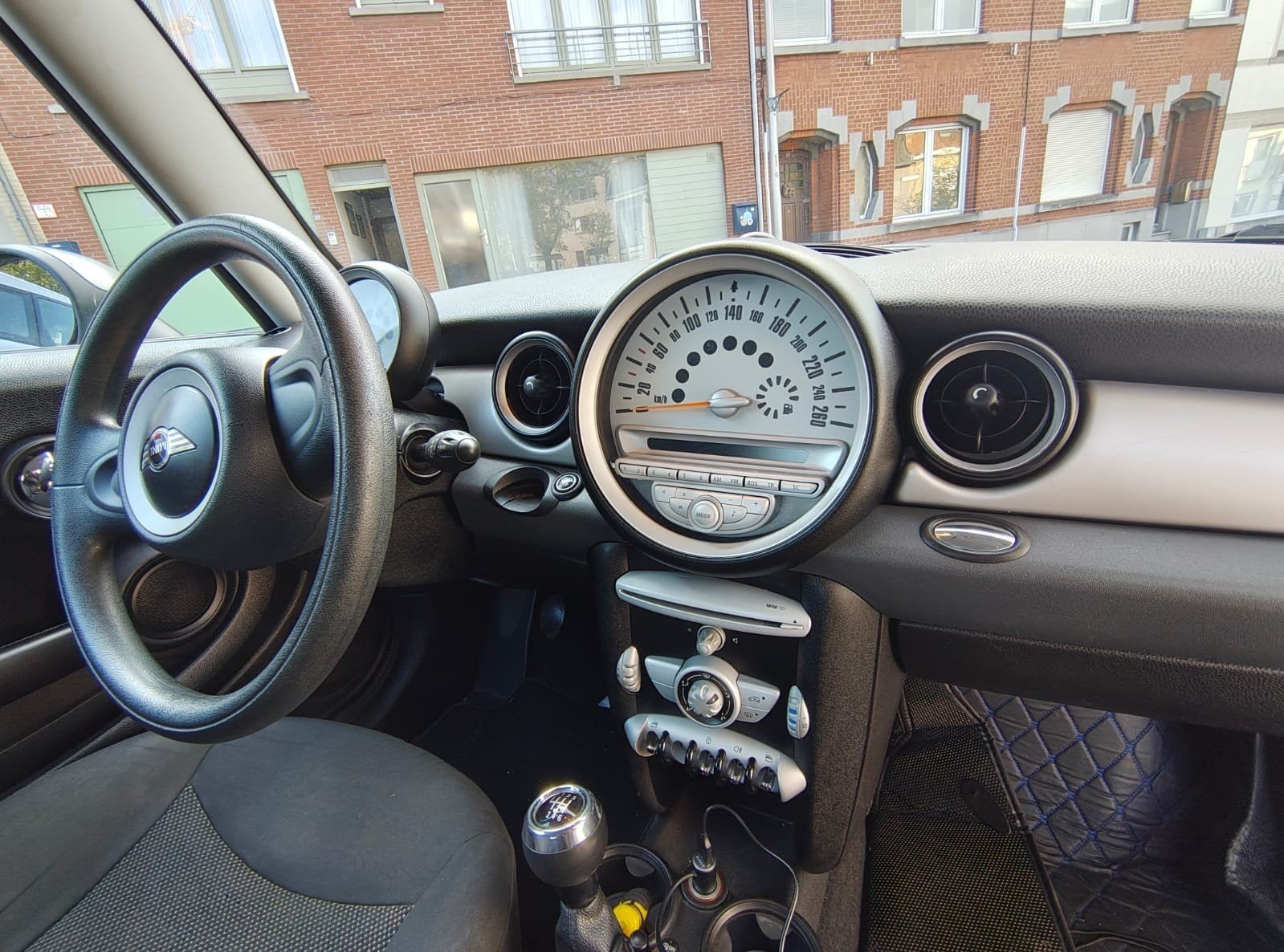 mini 2010 essence, Argent ou Gris, Achat, Entreprise, Entretenue par le concessionnaire