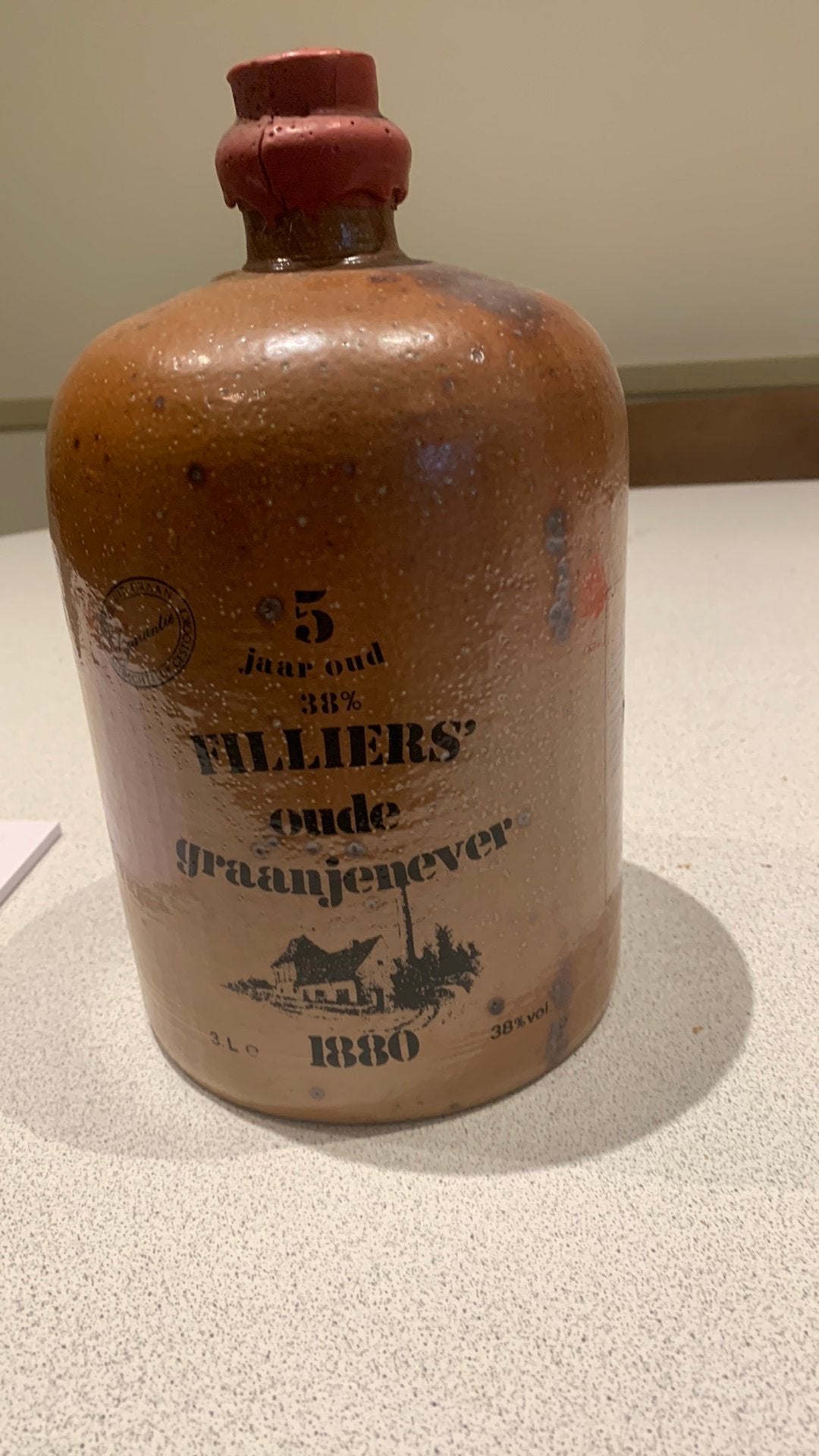 Filliers originele kruik verzegeld. 5 jaar oud 38% 3 liter, Verzamelen, Wijnen, Ophalen, Overige gebieden, Overige typen, Zo goed als nieuw