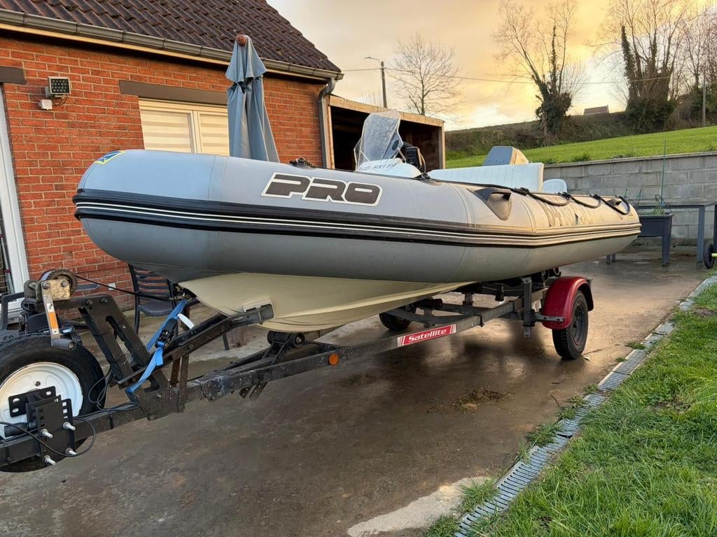 Bateau semi rigide zodiac 420, Benzine, Zodiac