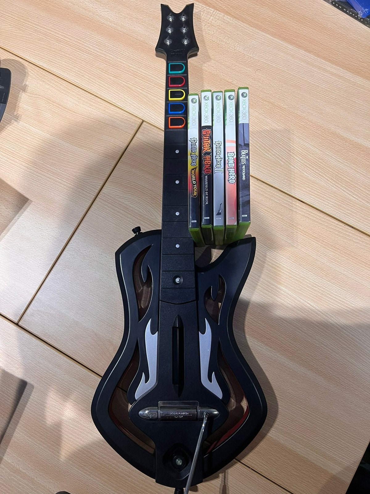 Guitar hero pakket warriors of rock xbox360, Games en Spelcomputers, Games | Xbox 360, Ophalen, Zo goed als nieuw