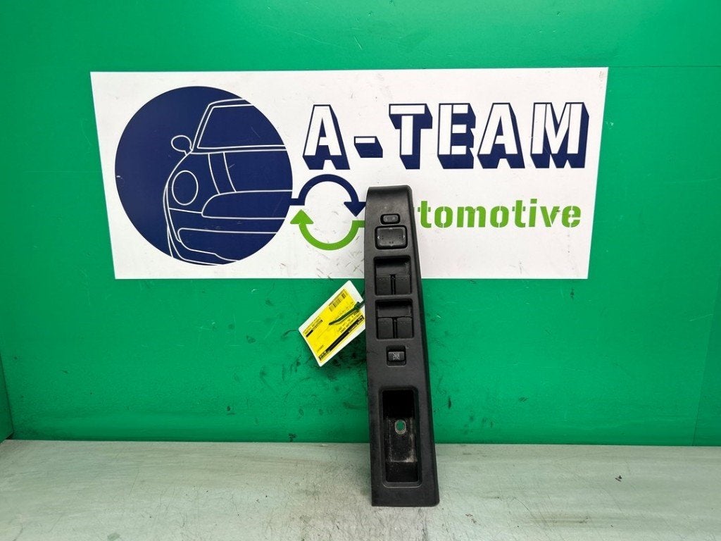 COMMUTATEUR VITRES ELECTRIQUES Mazda 5 (CR19), Hitdorfer Straße 73
51371  Leverkusen, DE, Mazda, Utilisé, Info@mazda.de