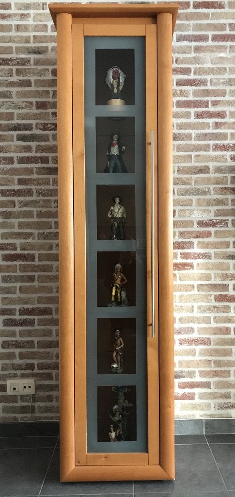 Meuble Vitrine avec éclairage a l' intérieur ., Ophalen, Met deur(en), 200 cm of meer, 50 tot 100 cm