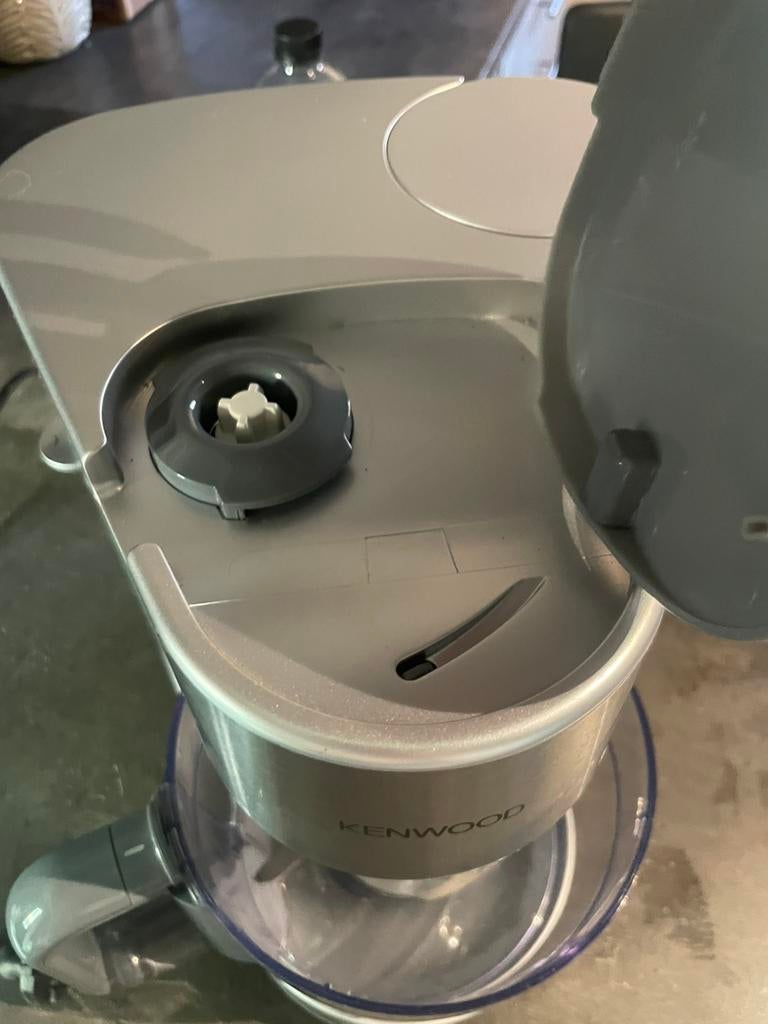 Kenwood alles mixer, Elektronische apparatuur, Keukenmixers, Zo goed als nieuw, Ophalen