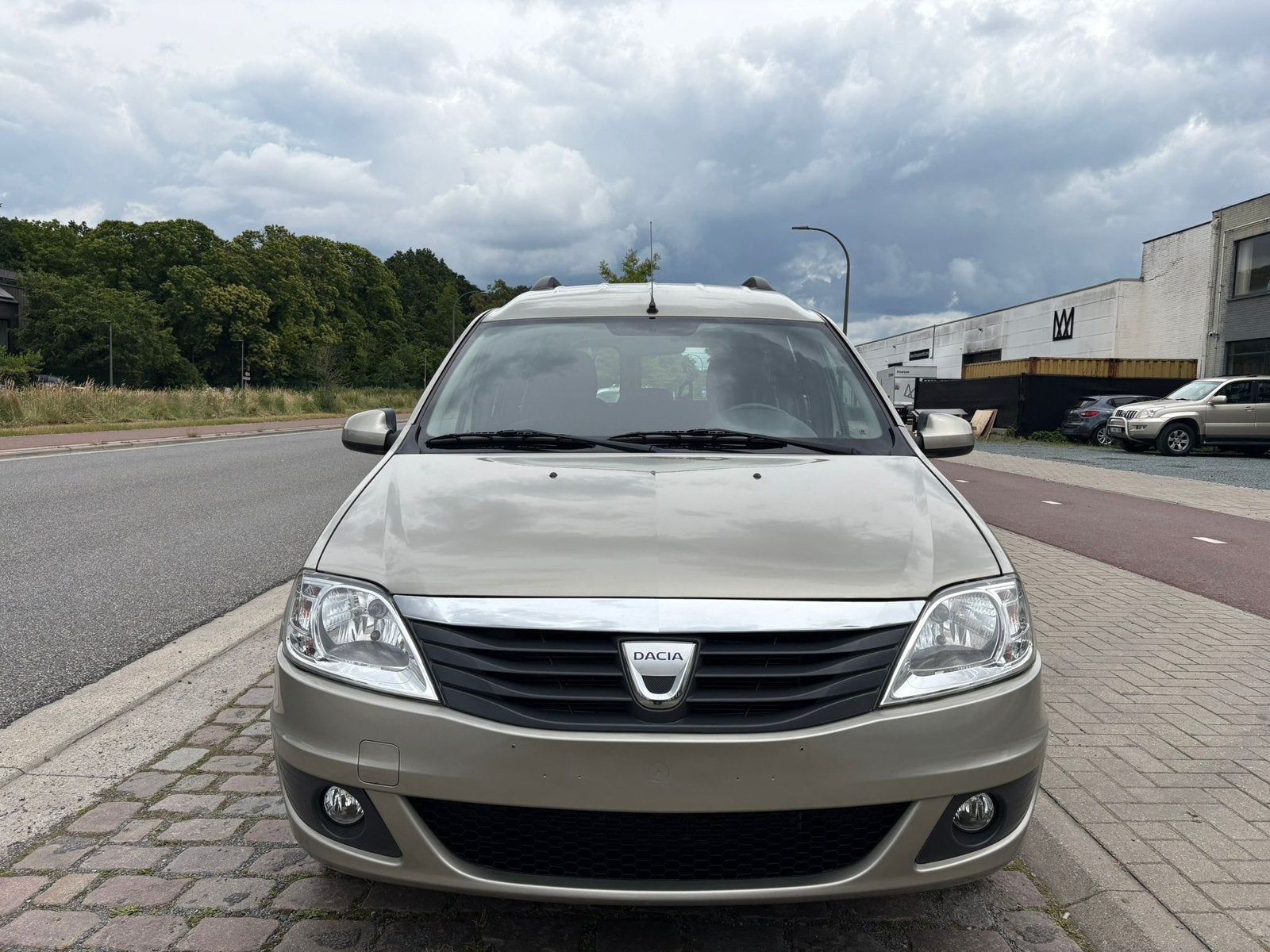 Dacia Logan MCV | 12Maanden Garantie | 61 Dkm |Benzine|2011|, Voorwielaandrijving, Stof, Zwart, Logan