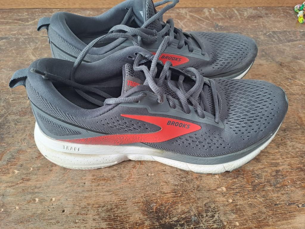 Brooks loopschoen maat 42, Sport en Fitness, Overige merken, Gebruikt, Hardloopschoenen, Ophalen of Verzenden