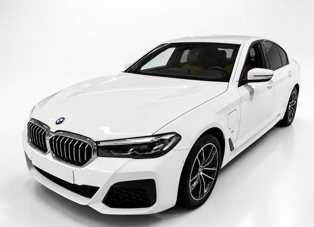 BMW 545 XAS PHEV M-Pakket Plug in Hybride Benzine Garantie, Auto's, BMW, Automaat, 4 deurs, Bi-Xenon koplampen, Gebruikt