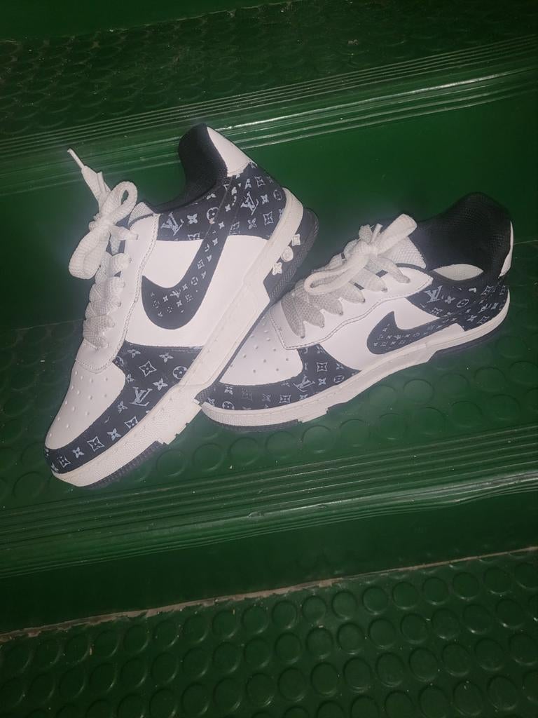 Chaussures Nike 39 porter deux fois 40€