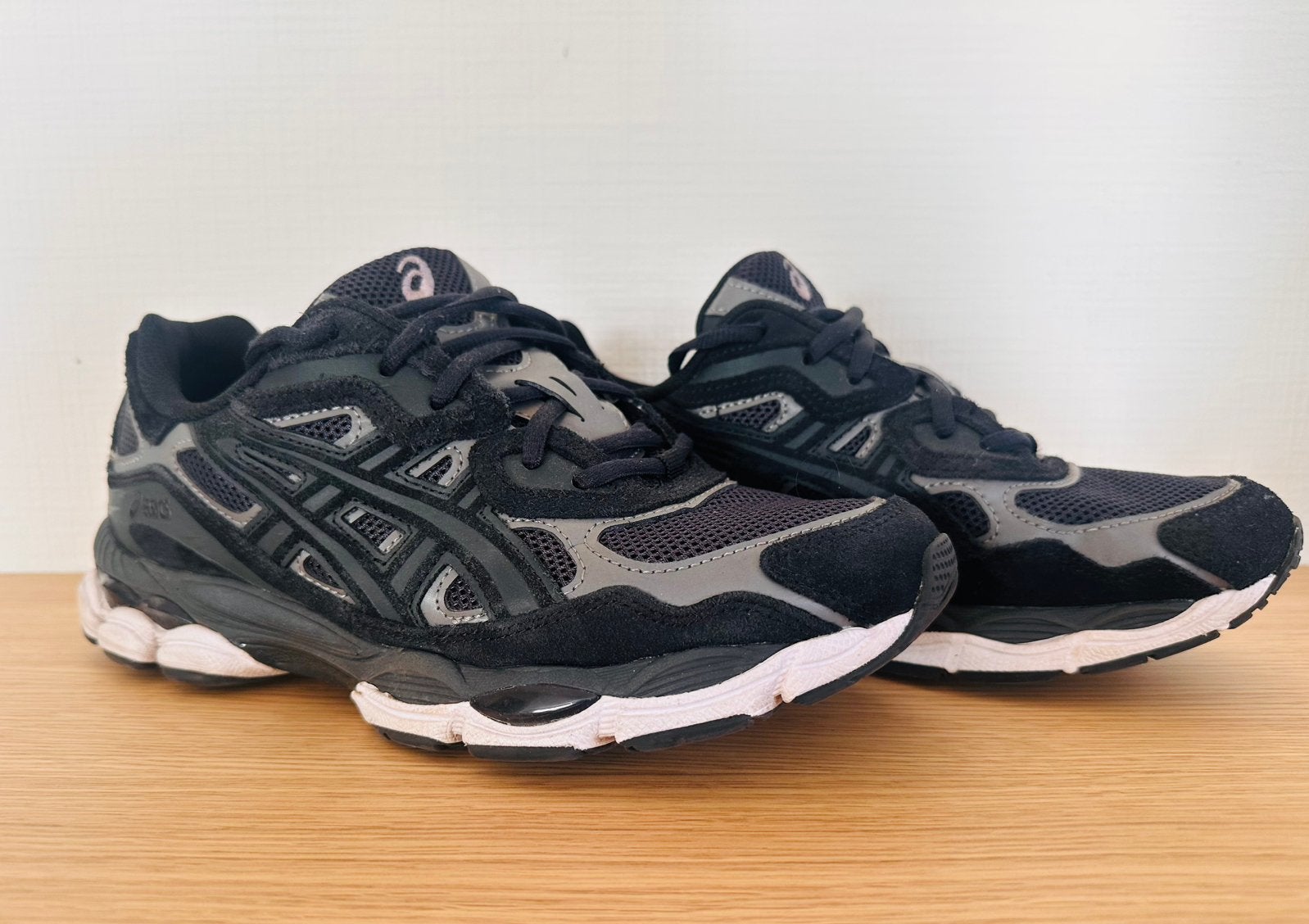 ASICS GEL-NYC MAAT 42, Sports & Fitness, Course, Jogging & Athlétisme, Enlèvement ou Envoi, Comme neuf, Asics