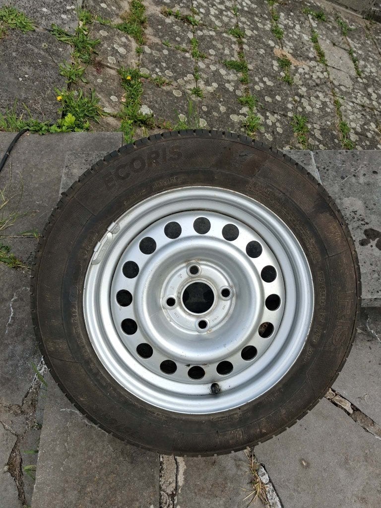 Roue + pneu 175/65 R 14 état neuf, Neuf, 14 pouces, Pneus et Jantes, 175 mm