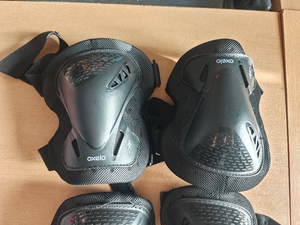 Lot de protections roller / skate / trottinette, Sports & Fitness, Enlèvement, Utilisé, Protection