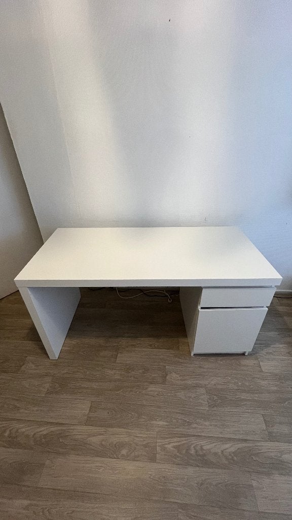 BUREAU IKEA, Bureau d'écolier, Classique, Comme neuf, Enlèvement
