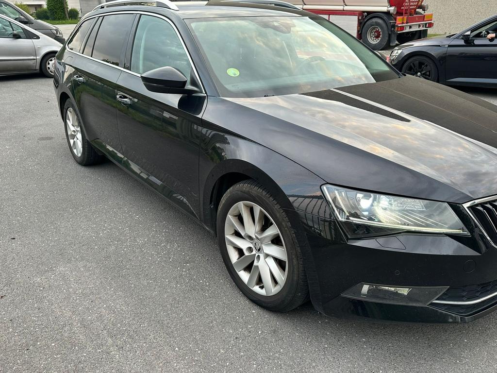 Skoda superb 1.6TDI DSG Gekeurd, Auto's, Euro 6, Bedrijf, Diesel, Te koop