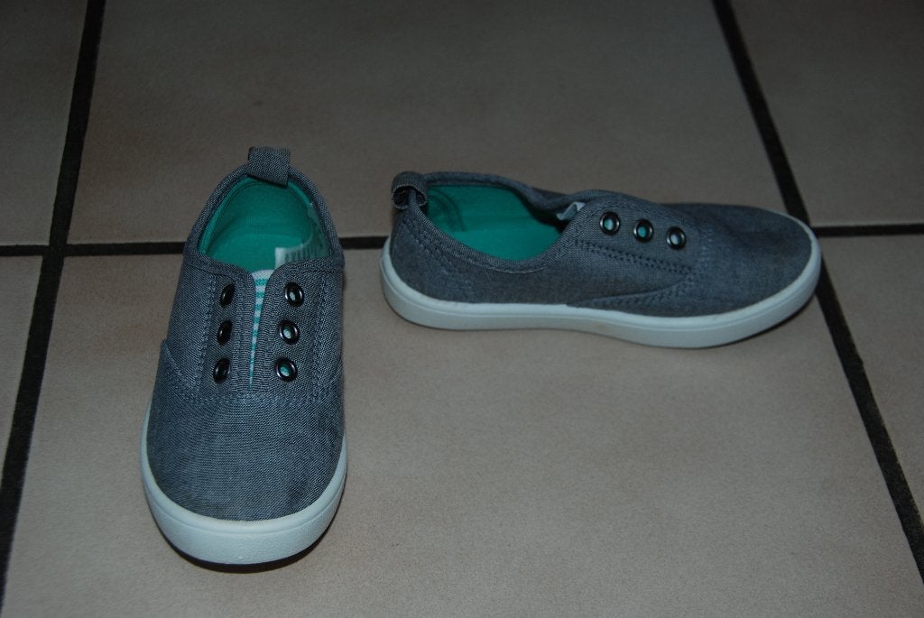 Baskets basses grises Pointure 26 Très bon état!!!, Garçon ou Fille, Enlèvement ou Envoi, Comme neuf, Chaussures de sport