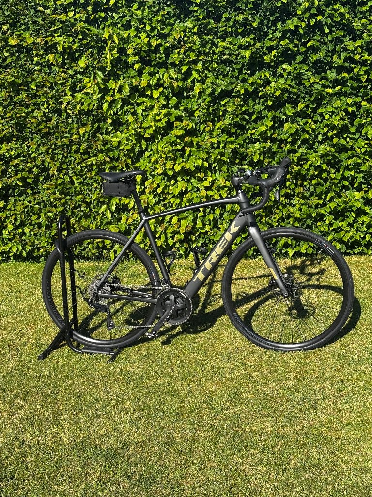 Trek Domane+ AL 5 EU 58 gris lithium mat, Vélos & Vélomoteurs, Autres marques, Aluminium, 57 à 61 cm, Comme neuf
