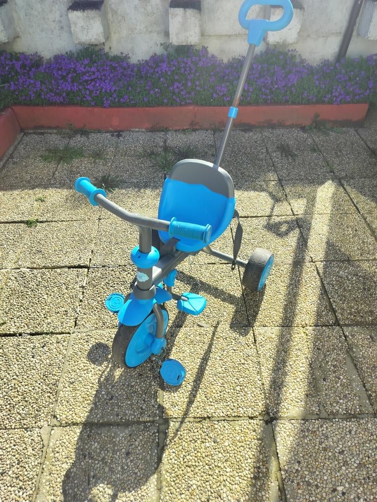 Tricycle bleu de marque quatoo, Enlèvement, Utilisé, Autre, Tige de poussée