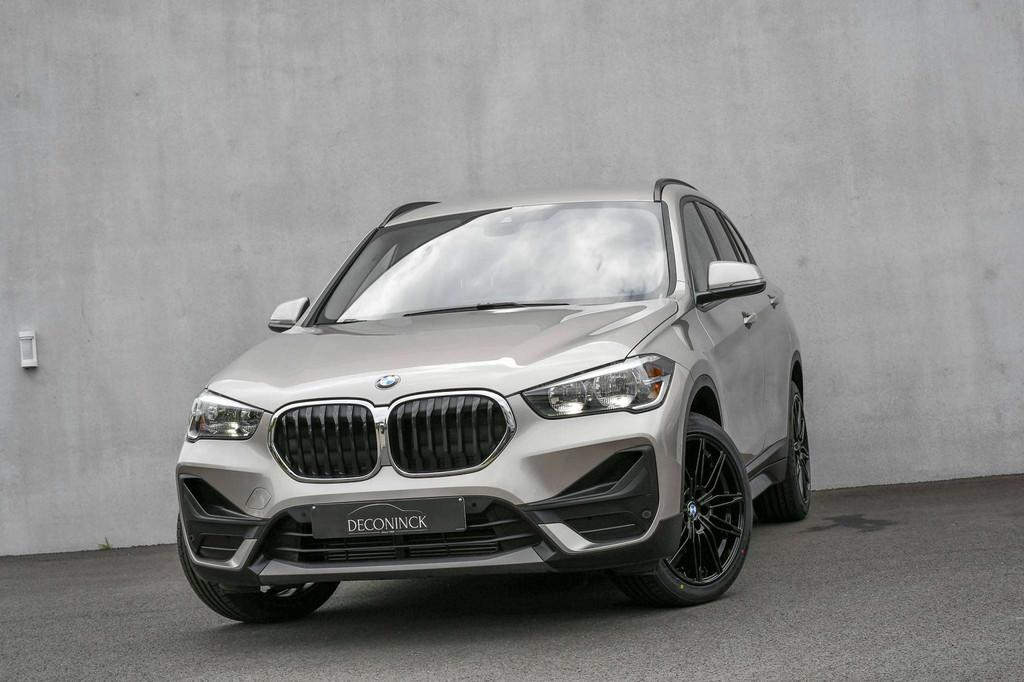 BMW X1 X1 1.5iA *CAMERA*PARK ASSIST*HEAD-UP*LEDER*ZETELVERWA, Auto's, BMW, Bedrijf, Te koop, X1, Airbags, Airconditioning, Alarm