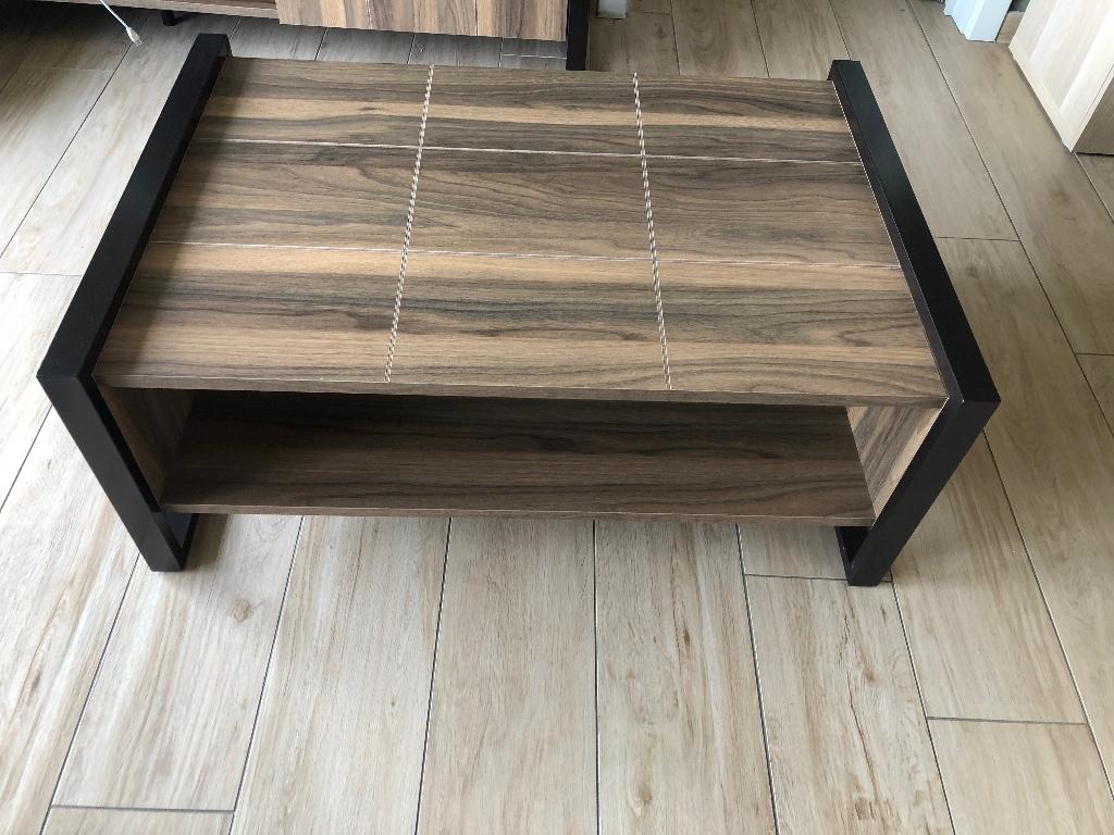 Salontafel, tv meubel en hangkastje., Enlèvement