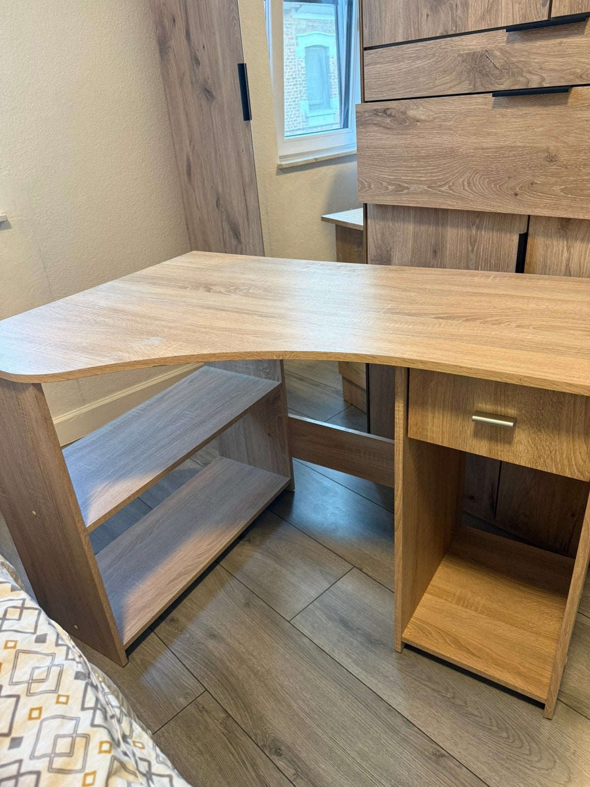Bureau, Ophalen, Zo goed als nieuw, Hoekbureau