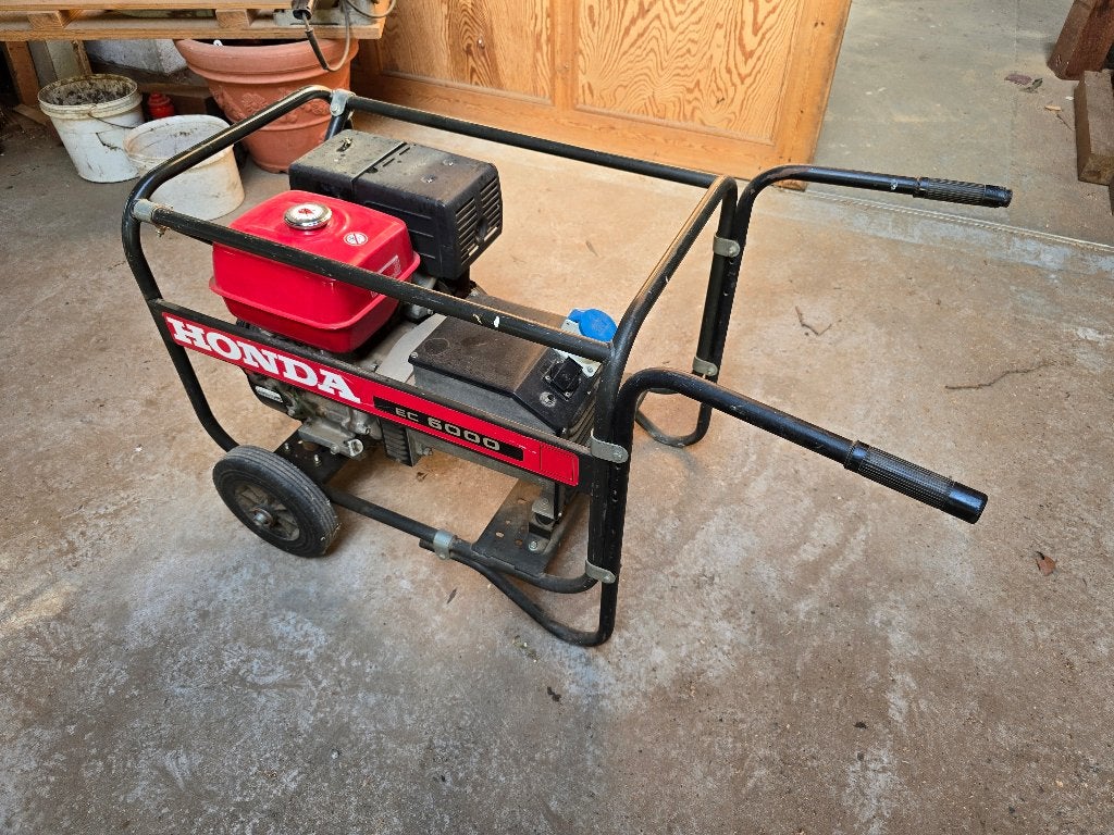 Elektrogroep Honda EC6000, Bricolage & Construction, Enlèvement, Utilisé, 5 à 10 kVA, Essence