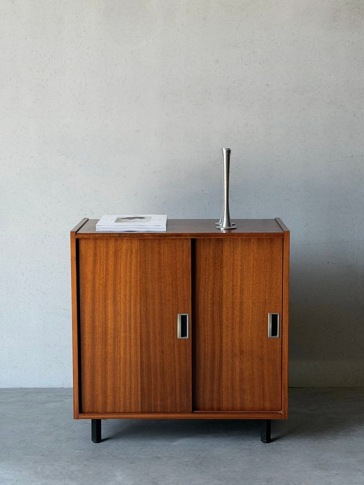Vintage mid century teak dressoir, Huis en Inrichting, Ophalen