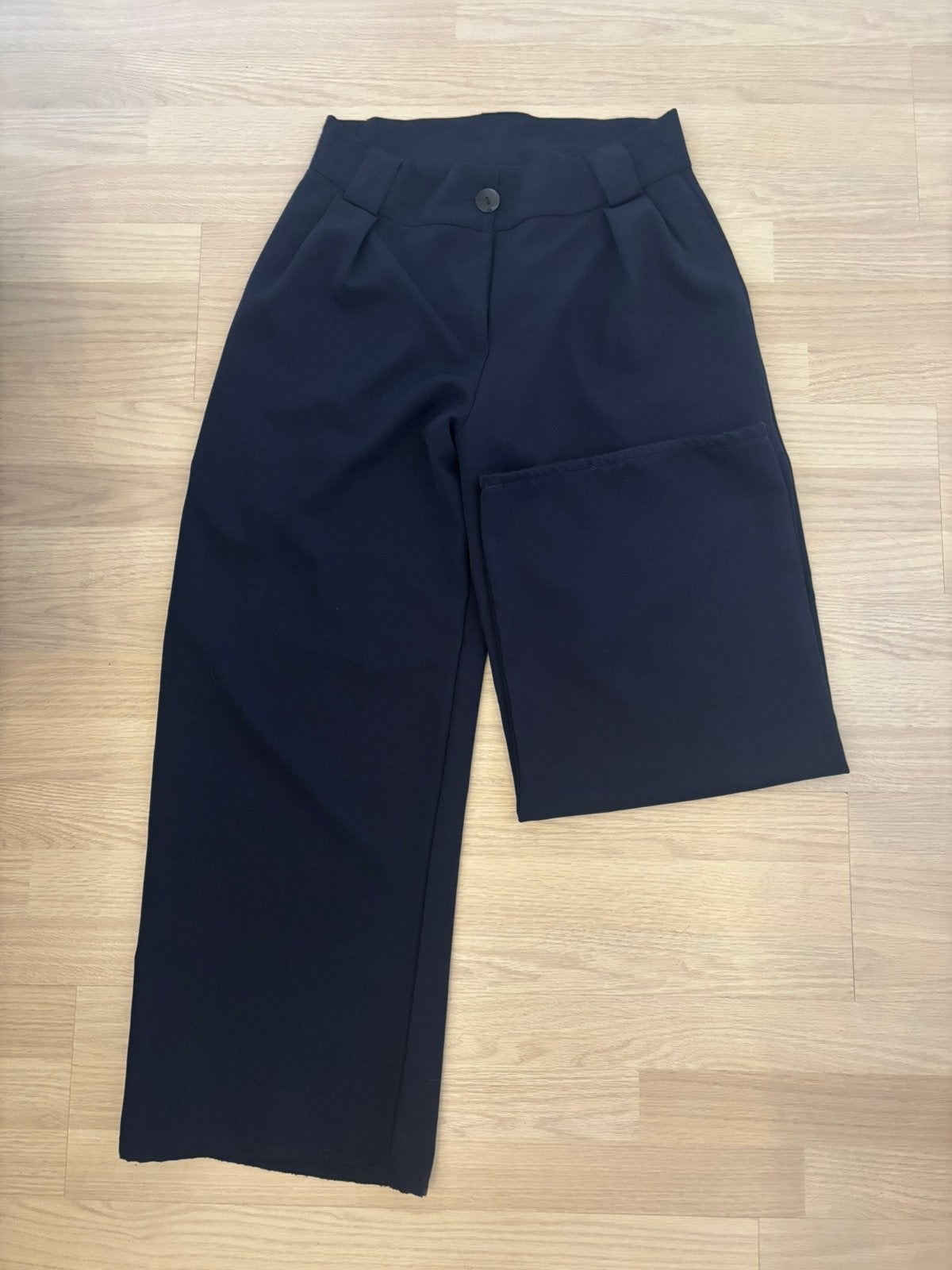 Stoffen broek, donker blauw met knoop, Kleding | Dames, Broeken en Pantalons, Ophalen, Blauw, Maat 42/44 (L), Zo goed als nieuw