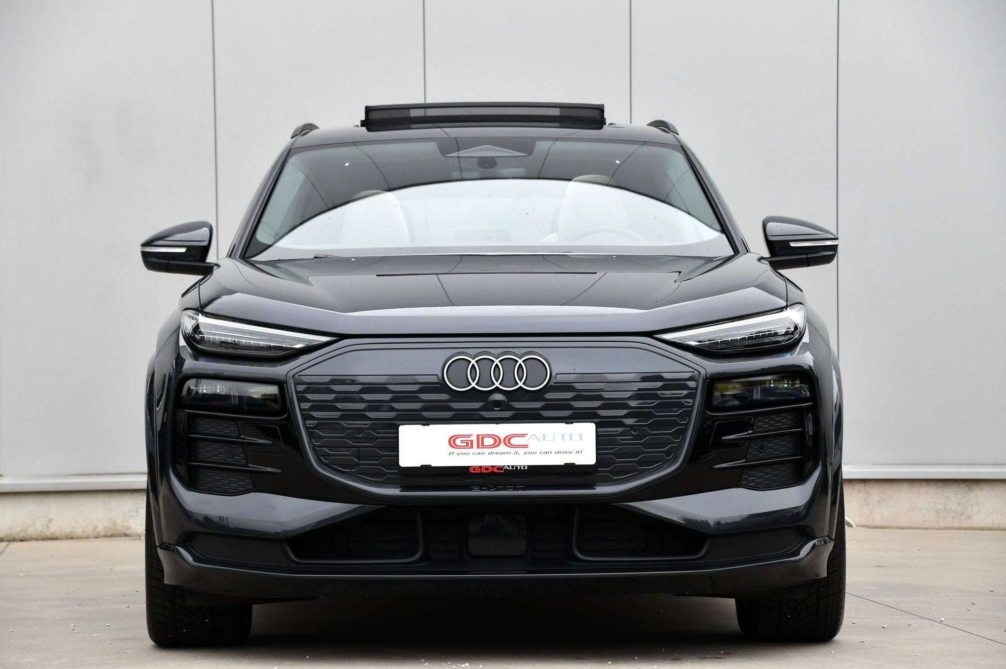 Audi Q6 e-tron Q6 e-Tron 100 kWh Quattro l Pano l Luchtverin, Autos, Cuir, Argent ou Gris, Achat, Beige