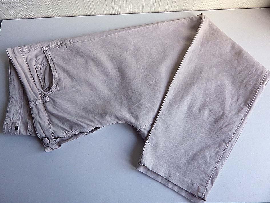 Damesbroeken maat 46: €.5,00. p/st., Kleding | Dames, Broeken en Pantalons, Ophalen, Zo goed als nieuw, Maat 46/48 (XL) of groter