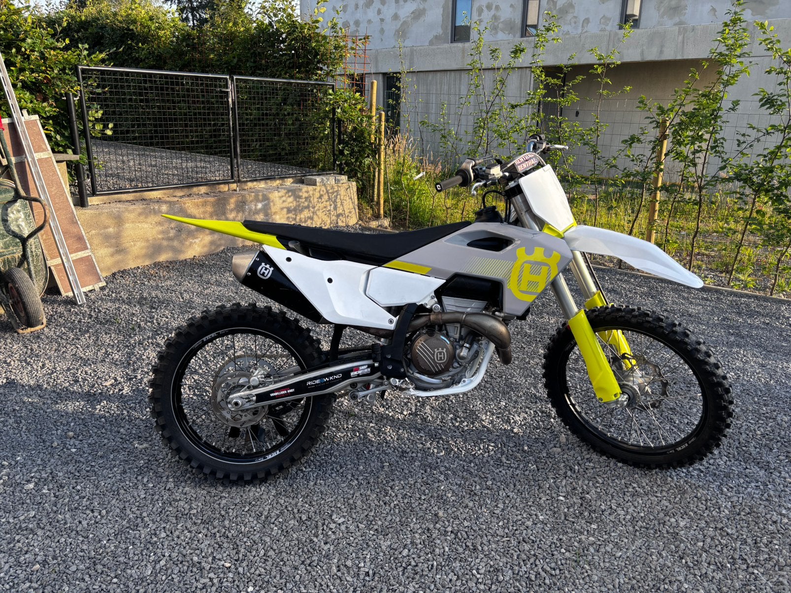 Husqvarna FC 350 heritage 2024 quickshifter, Ktm sxf, 350 cm³, 5 vitesses, Comme neuf, Enlèvement