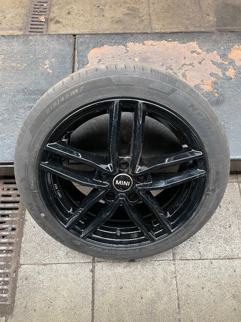4 jantes alu noires Mini Cooper trim JCW, Autos : Pièces & Accessoires, Neuf, 215 mm, Véhicule de tourisme, Pneus été