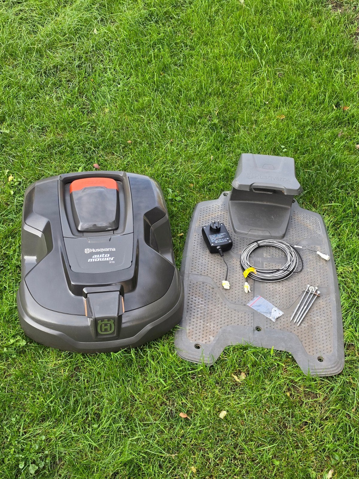 Tondeuse à gazon robotique Husqvarna Automower 315 1500m2 en, Jardin & Terrasse, Enlèvement, Utilisé, Husqvarna