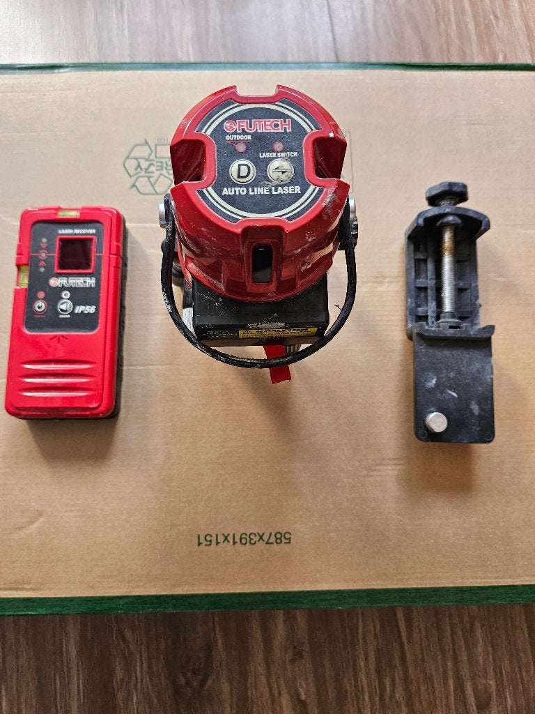 Laser à lignes croisées FUTECH MULTICROSS 3 SUPER VISION, Enlèvement ou Envoi, Utilisé, Lumière
