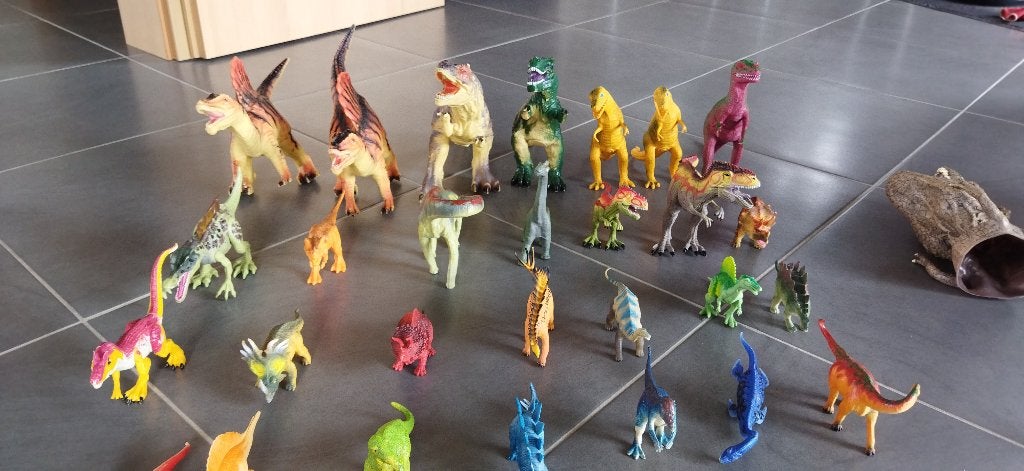 jouets dinosaures en plastiques, Enlèvement, Utilisé