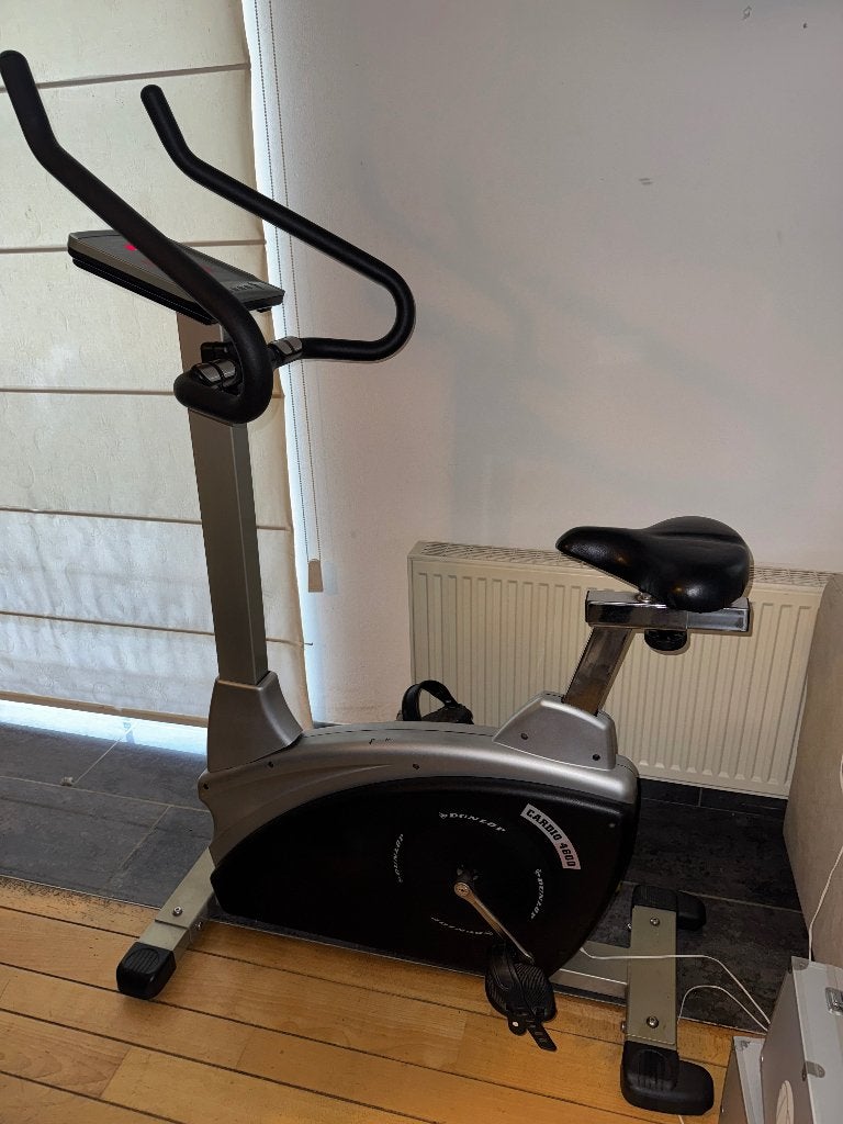 Vélo d'exercice Dunlop Cardio 4600, Sports & Fitness, Enlèvement, Utilisé, Jambes, Vélo d'appartement