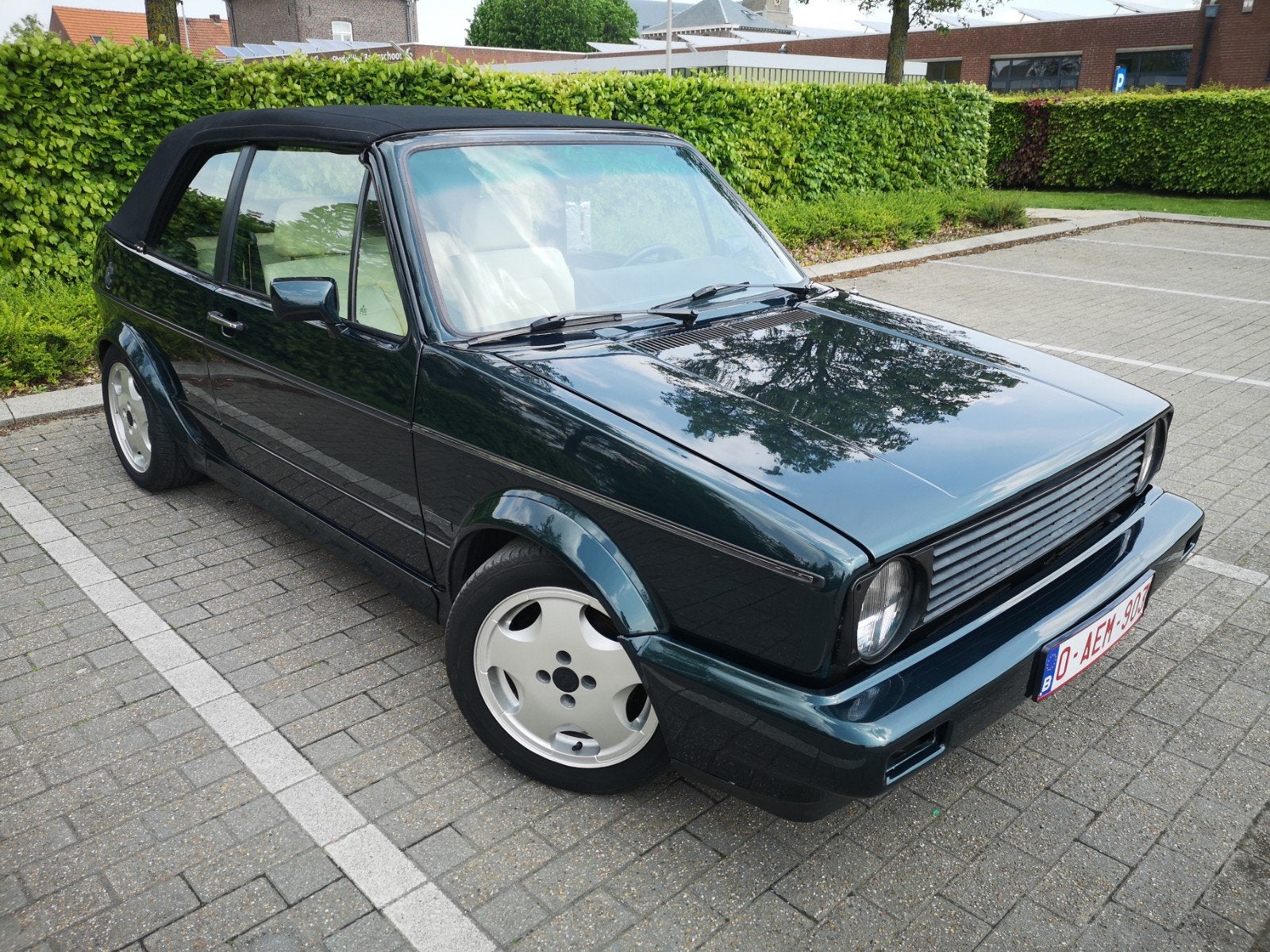 2 oldtimers Ford Escort VW Golf, foto 9