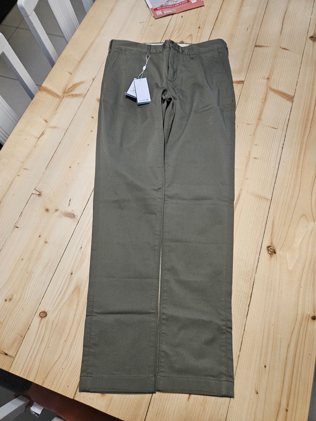 Pantalon Chino Lacoste Taille FR44, Kleding | Heren, Ophalen of Verzenden